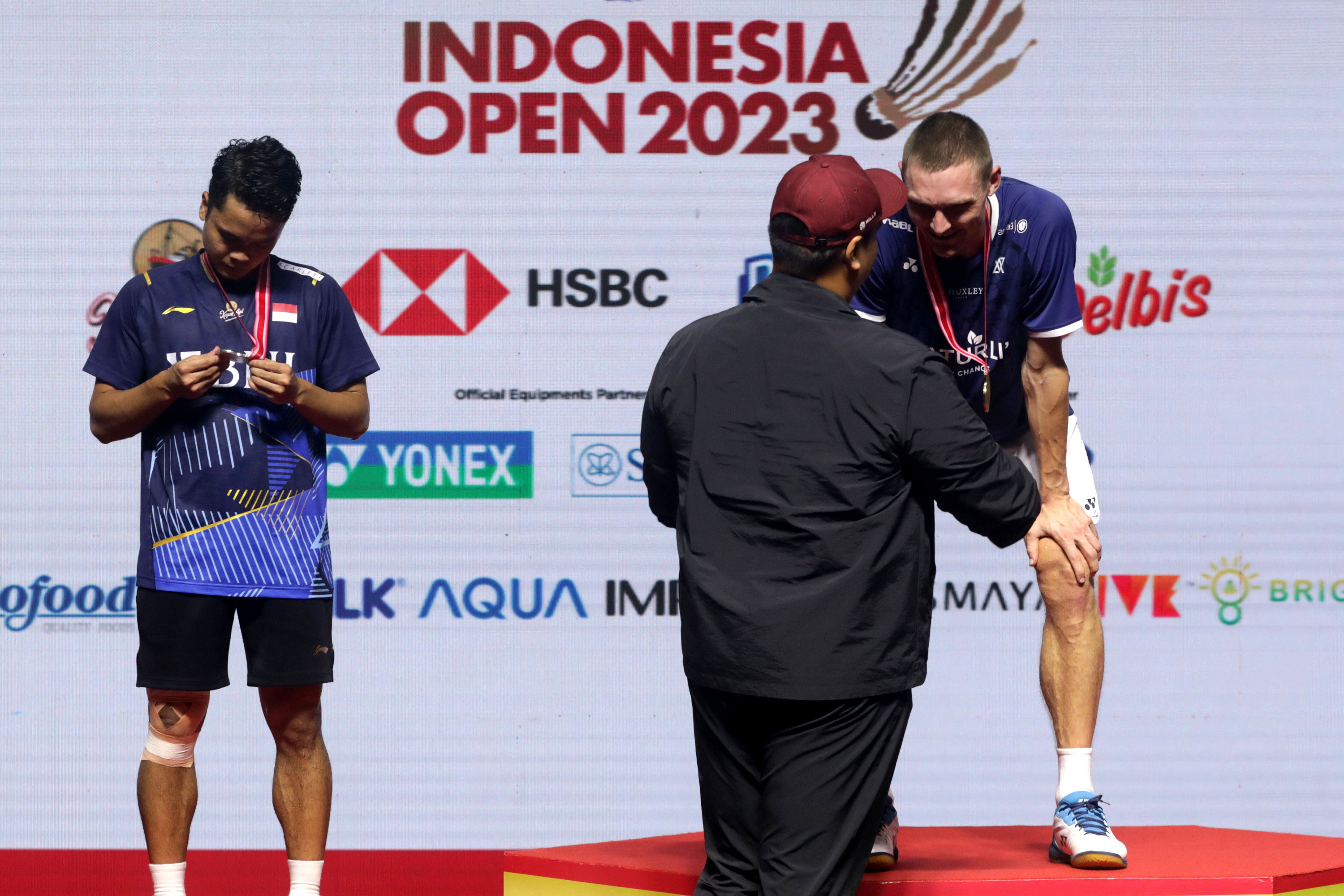 anthony-ginting-gagal-juara-indonesia-open-2023_20230618_202253.jpg