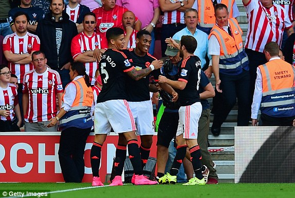 anthony-martial-manchester-united_20150920_225015.jpg