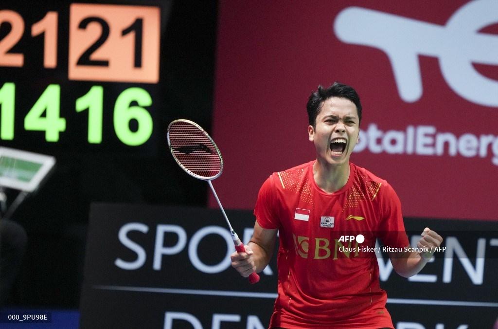 anthony-sinisuka-ginting-dari-indonesia-merayakan-kemenangannya-setelah-mengalahkan.jpg