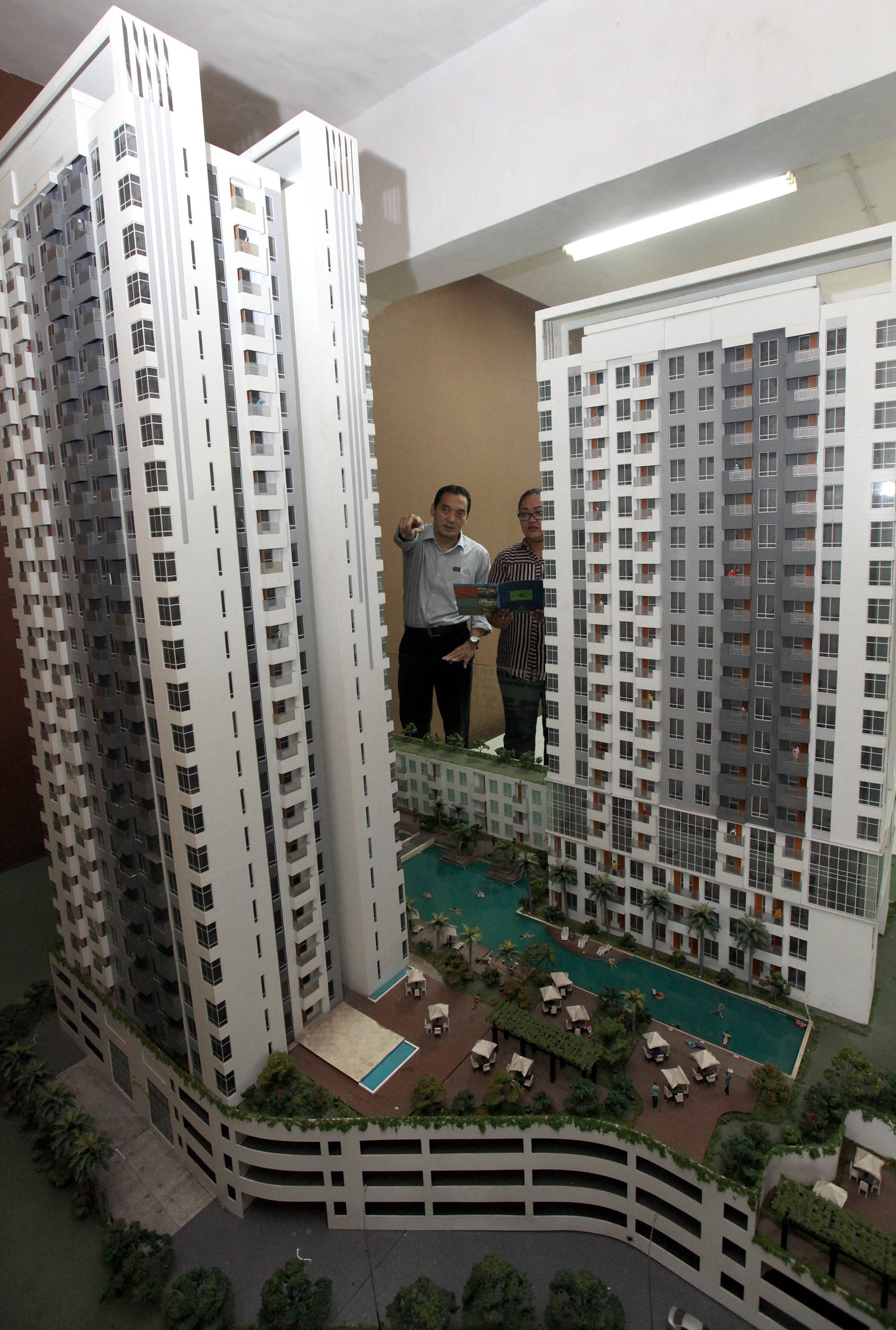 apartemen-terintegrasi-newton-dan-metro-penthouse-bandung_20150325_153341.jpg