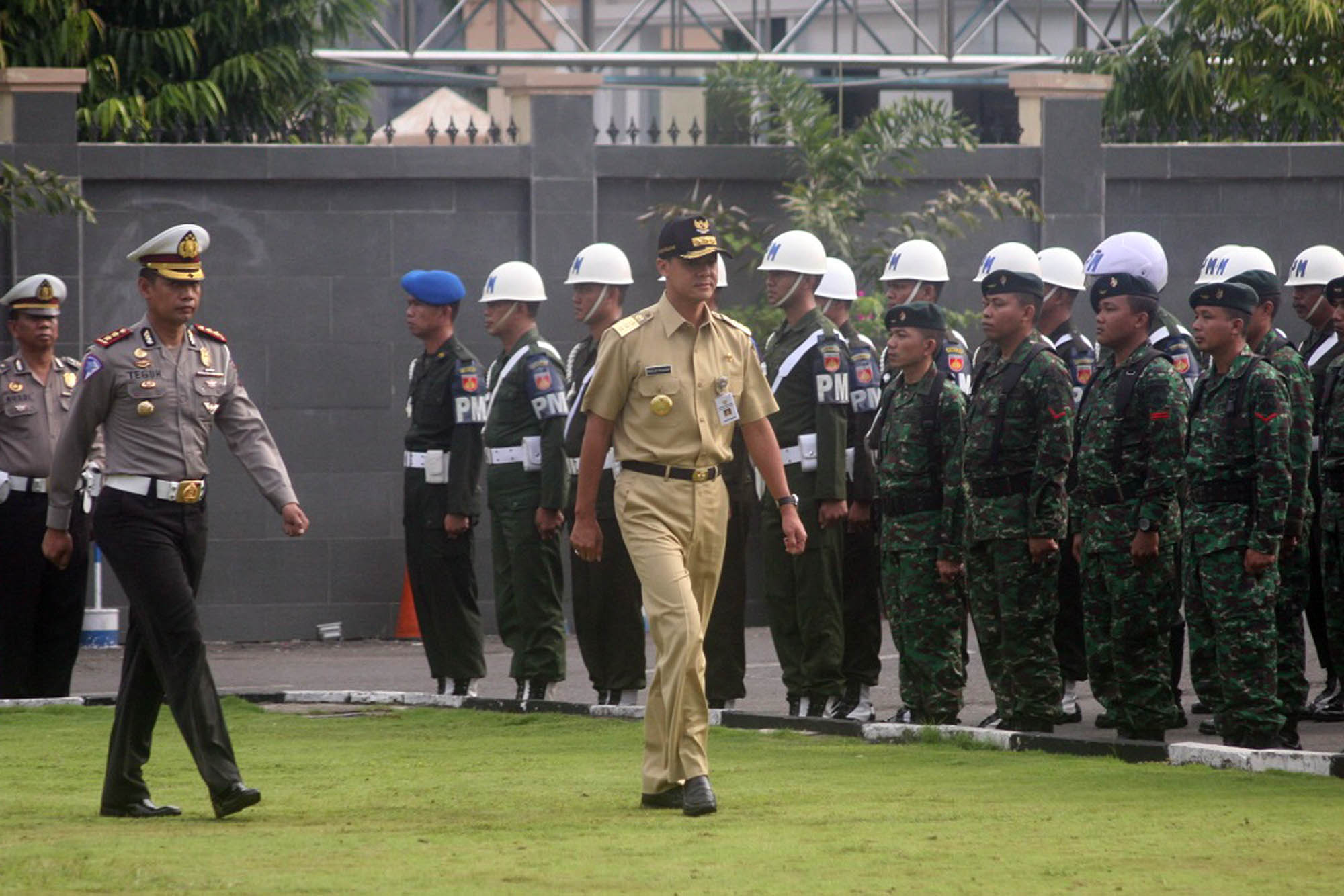 apel-kesiapan-operasi-lilin-candi-2014_20141223_104824.jpg