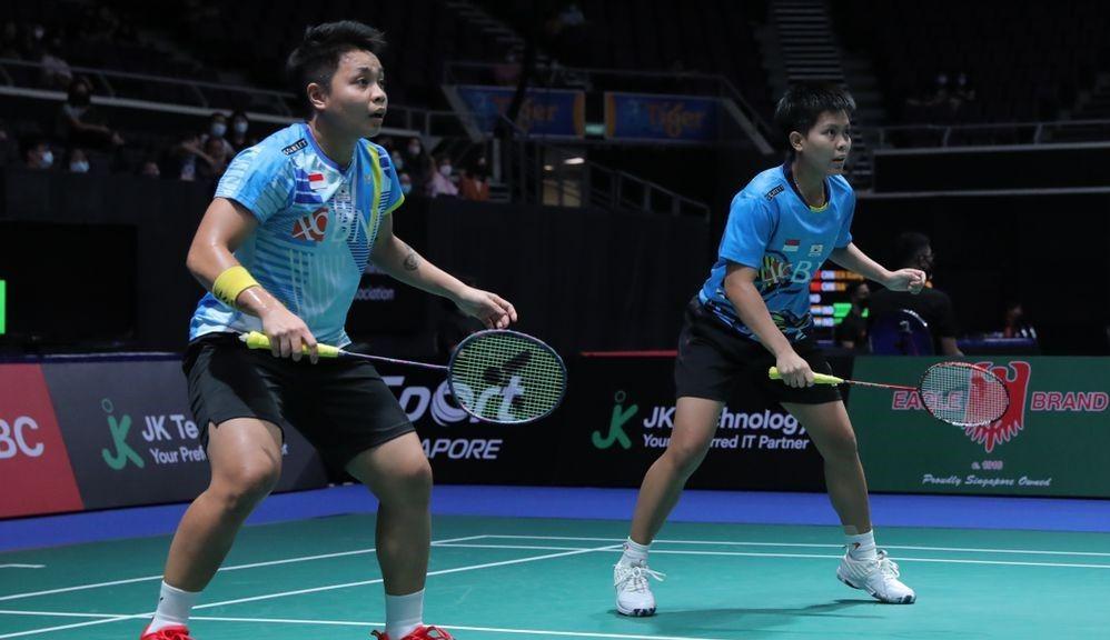 apriyani-rahayusiti-fadia-silva-ramadhanti-di-babak-pertama-singapura-open-2022.jpg