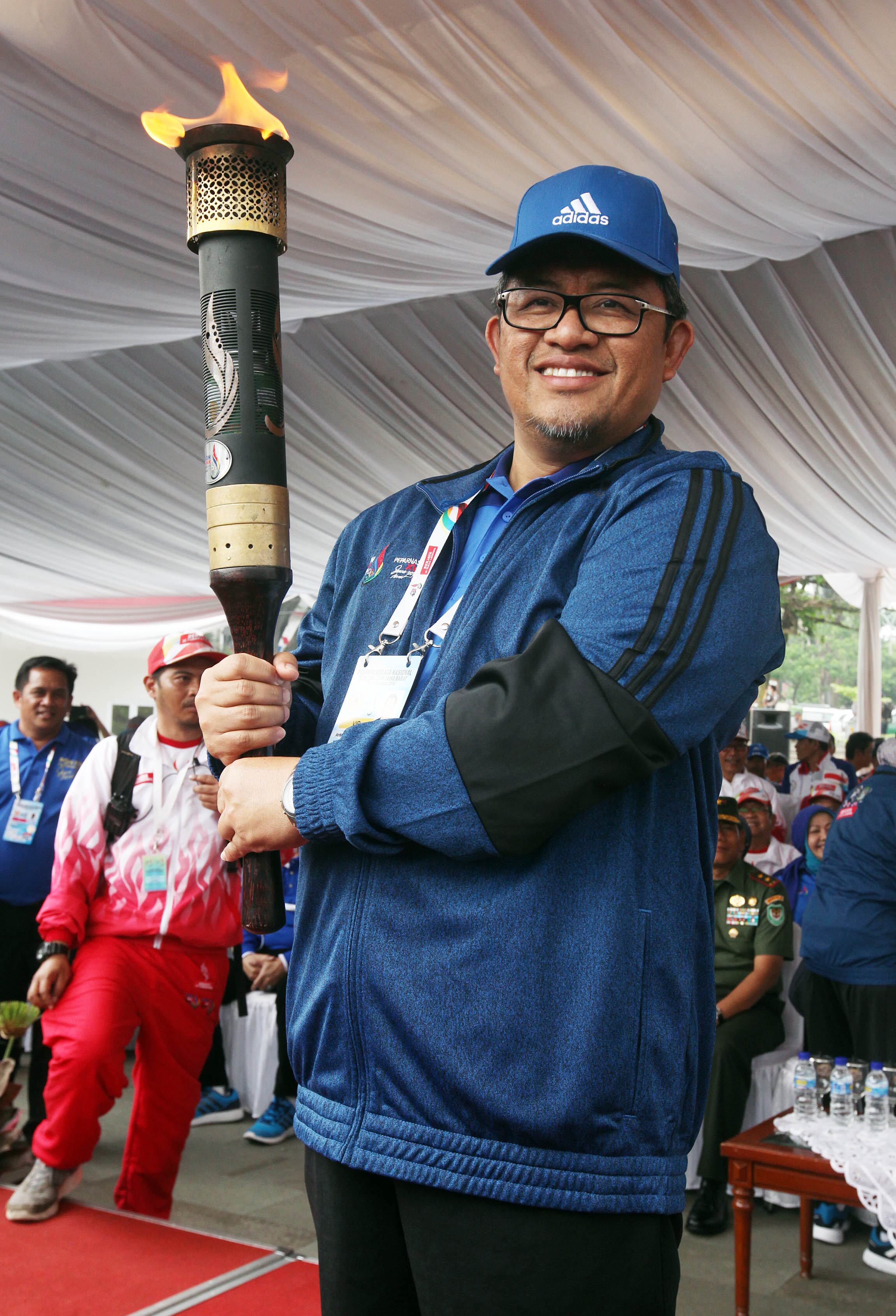 arak-arak-api-pon-xix-di-bandung_20160925_222849.jpg