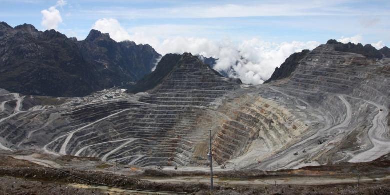 areal-tambang-terbuka-pt-freeport-indonesia-di-grasberg_20170318_101405.jpg