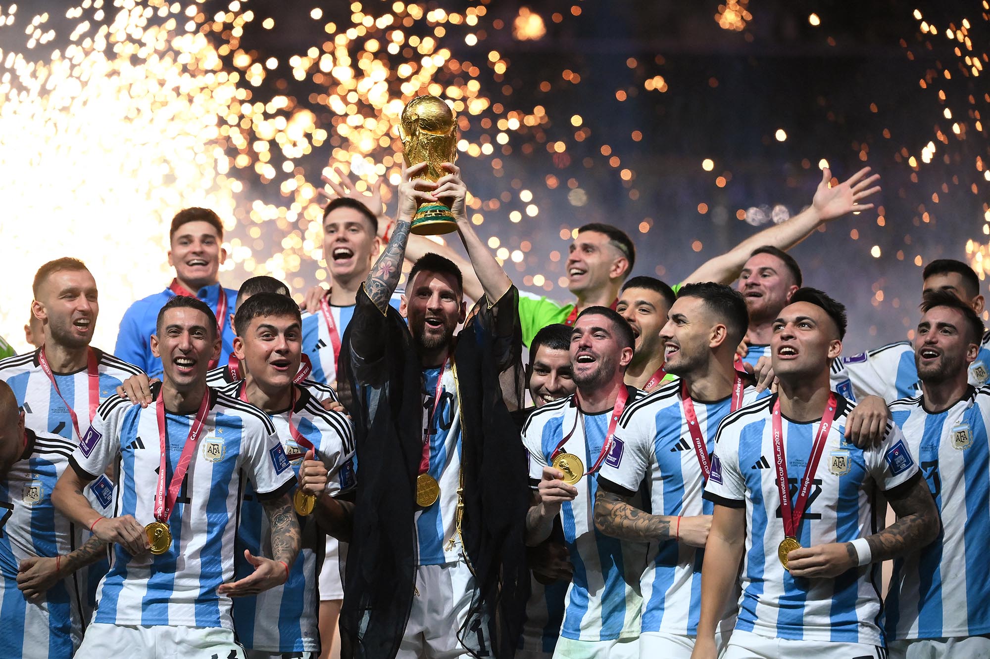 argentina-pemenang-piala-dunia-2022_20221219_021234.jpg