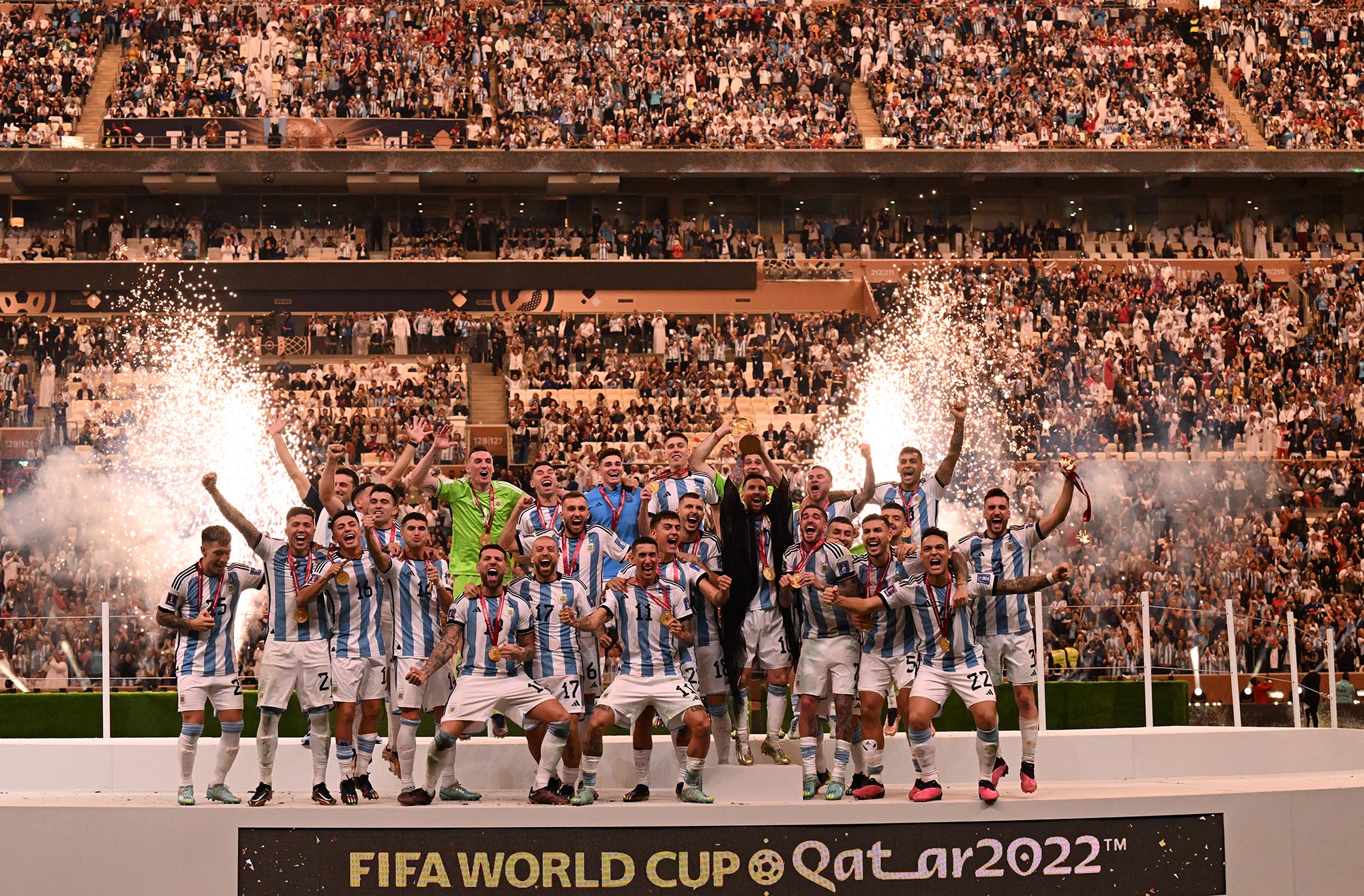 argentina-pemenang-piala-dunia-2022_20221219_021238.jpg