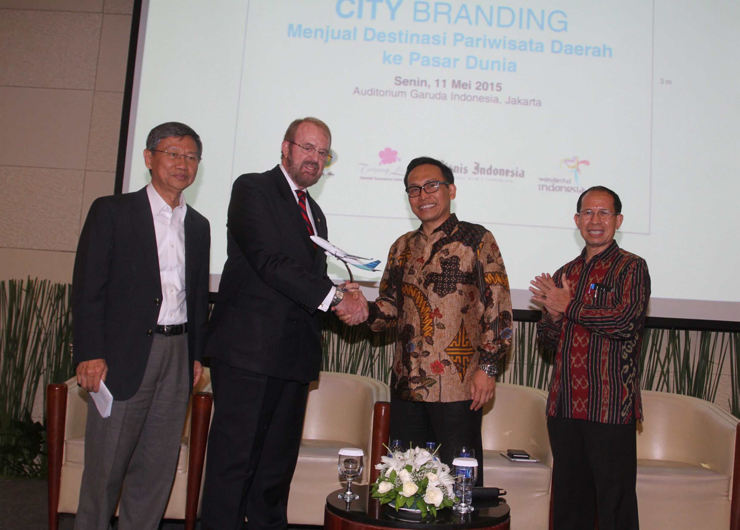arief-wibowo-garuda-siapkan-150-armada-destinasi-wisata_20150512_154114.jpg
