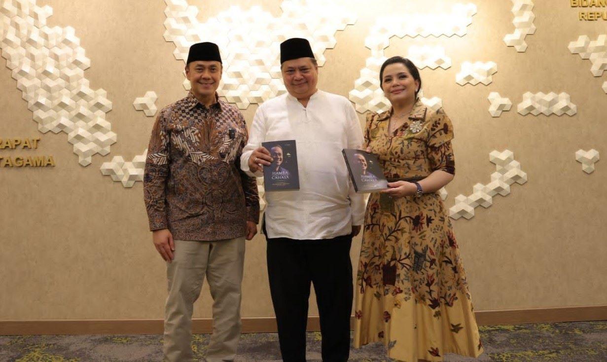 ary-ginanjar-agustian-bersama-menko-perekonomian-airlangga-hartarto.jpg