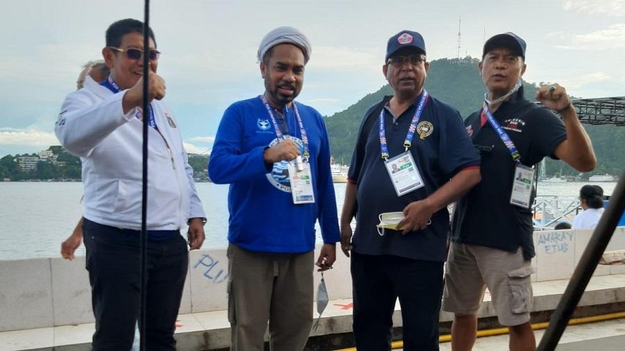 ashraf-ali-kedua-dari-kanan.jpg