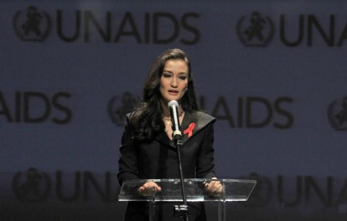 Atiqah Hasiholan Jalani Debut sebagai Sutradara Berkat Status Ambassador UNAIDS Indonesia