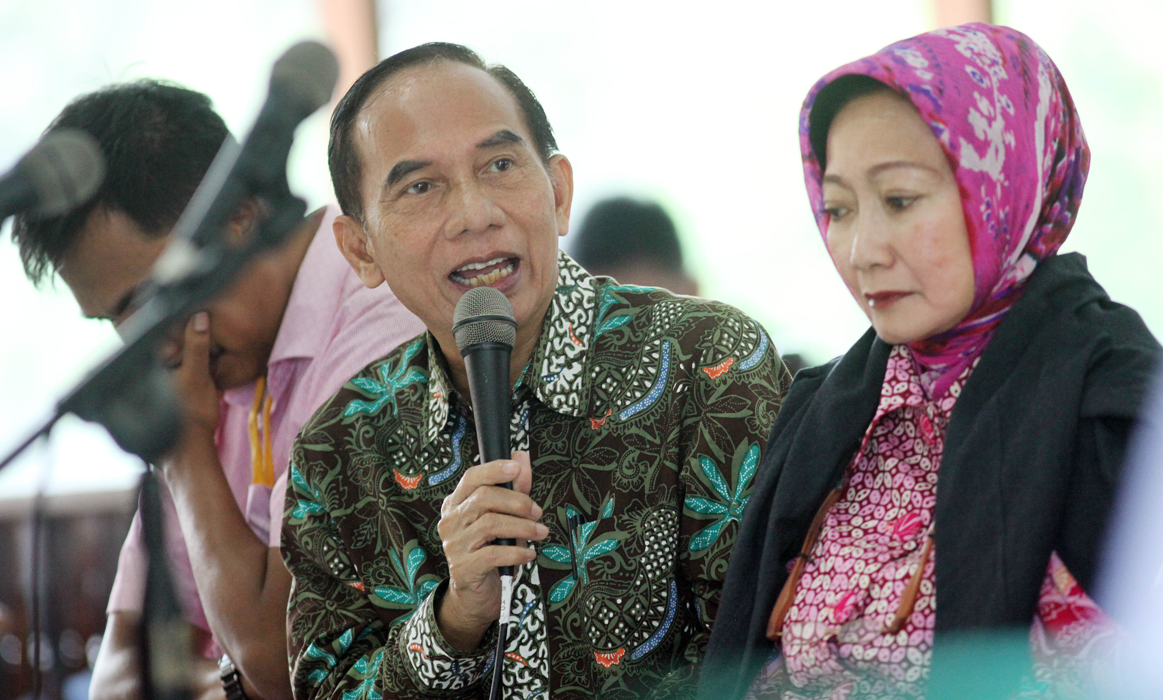atty-suharti-dan-itoc-tochija-saksi-sidang-kasus-suap_20170403_214311.jpg