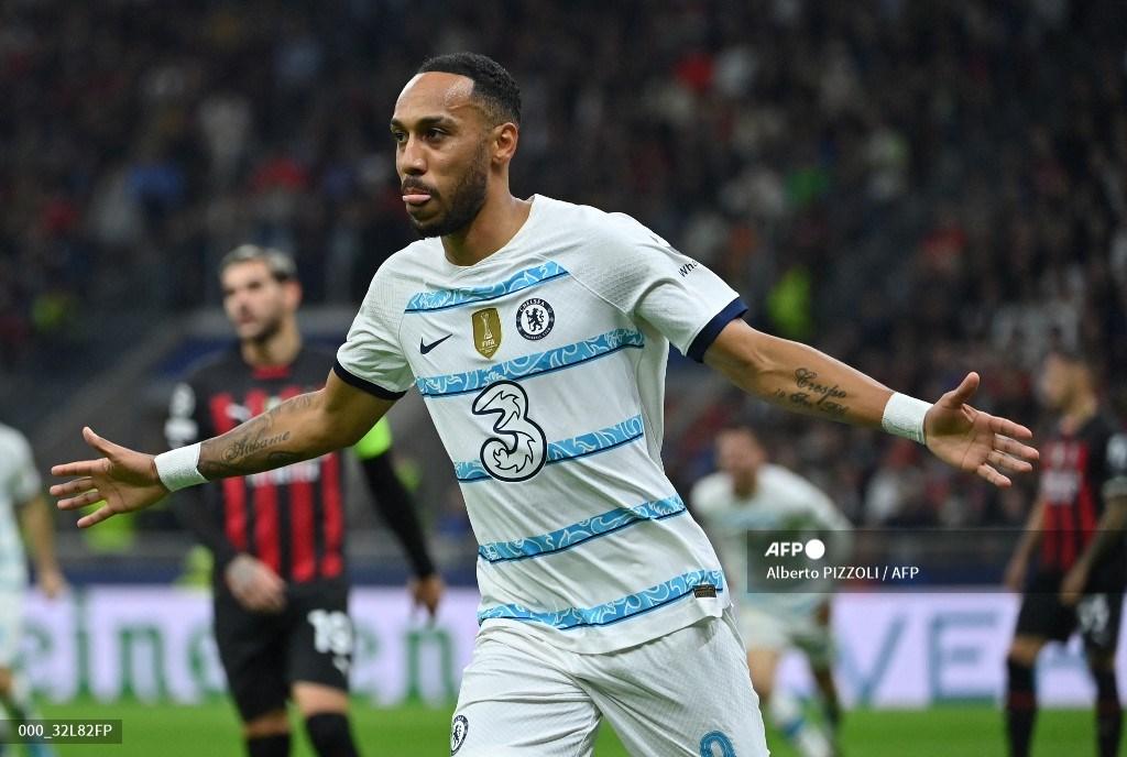 aubameyang-bobol-gawang-ac-milan.jpg
