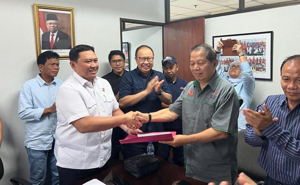 awal-chairuddin-mendaftarkan-diri-sebagai-calon-untuk-pemilihan-ketua-umum-pp-pesti.jpg