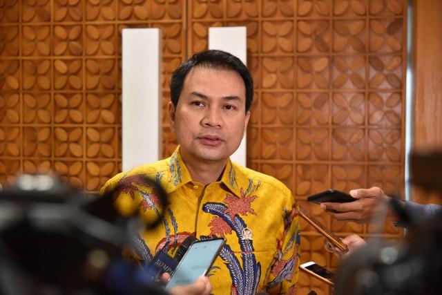 azis-syamsuddin-dpr-april-2021.jpg