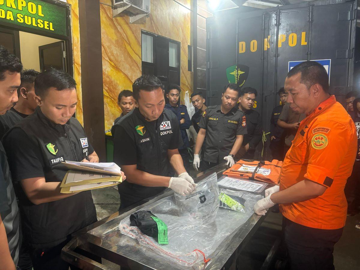 bagian-tubuh-korban-kecelakaan-pesawat-ATR-42-500-diserahkan-ke-tim-DVI.jpg
