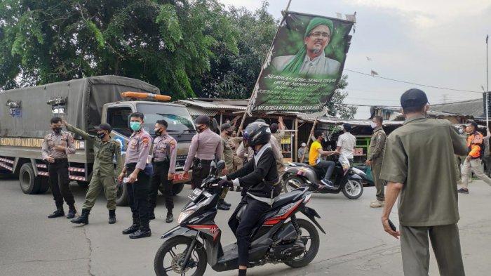 baliho-rizieq-juga-diturunkan-di-kab-tangerang.jpg