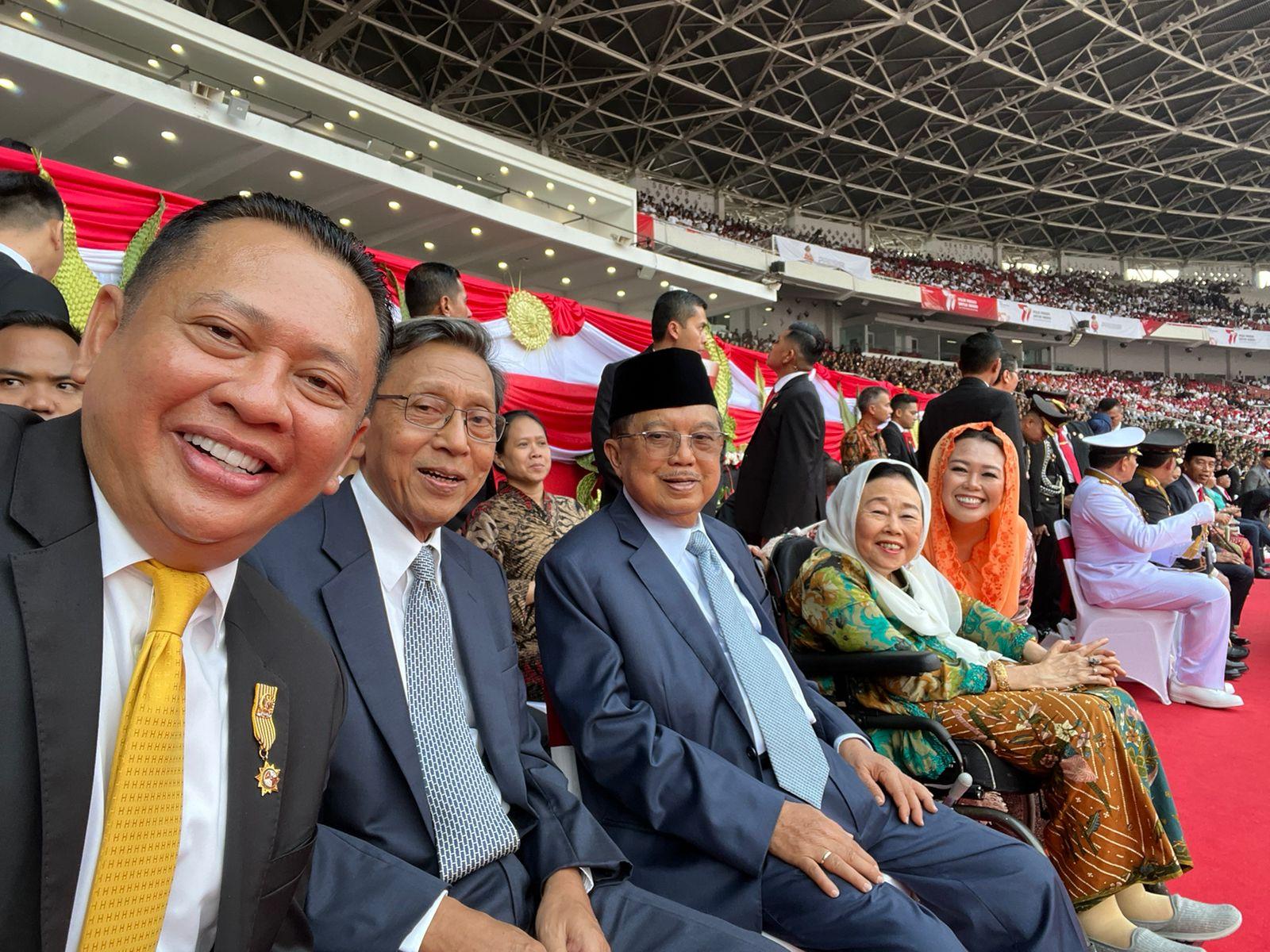 bamsoet-di-dalam-upacara-hut-bhayangkara-ke-77.jpg