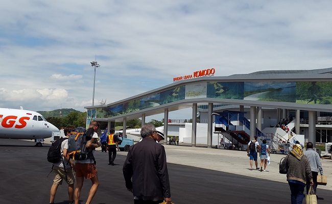 bandara-komodo-labuan-bajo_20180219_144355.jpg