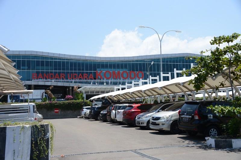 bandara-komodo.jpg
