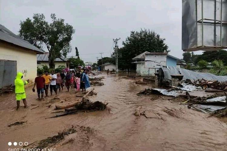 banjir-di-flores-timur.jpg