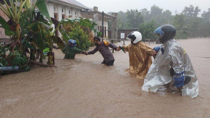 banjir-di-kota-kefamenanu-9854.jpg