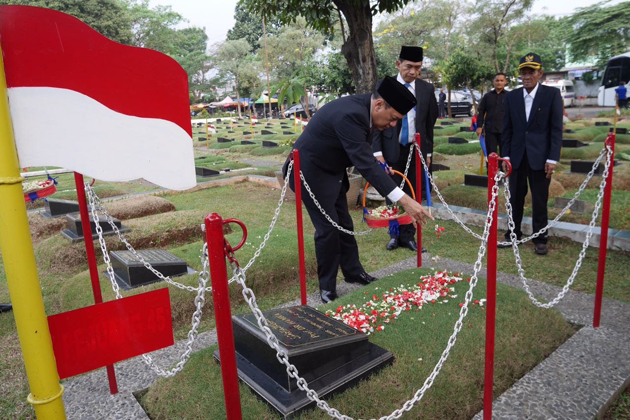 bank-indonesia-mengawali-peringatan-hari-ulang-tahun-kemerdekaan_20170810_215651.jpg
