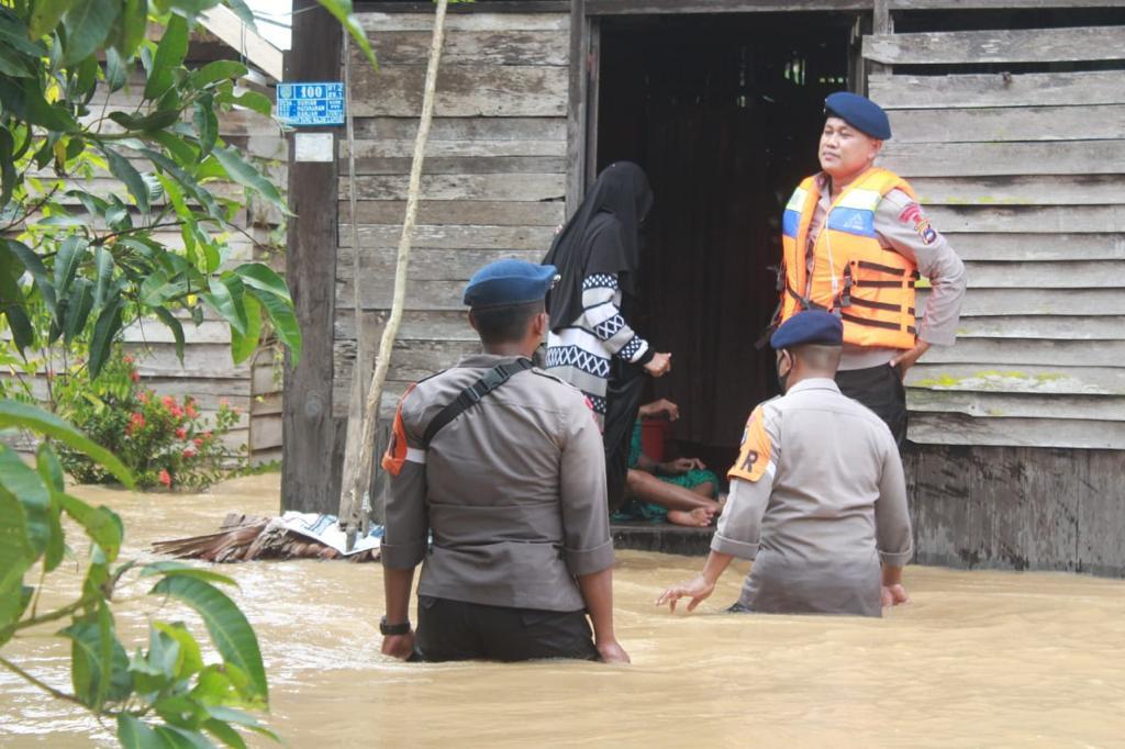 bantuan-banjir-kalsel-dr-kalteng-1.jpg