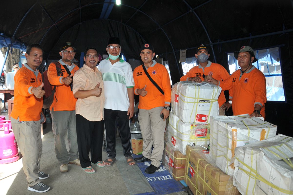 bantuan-rendang-seberat-11-ton_20181010_091355.jpg