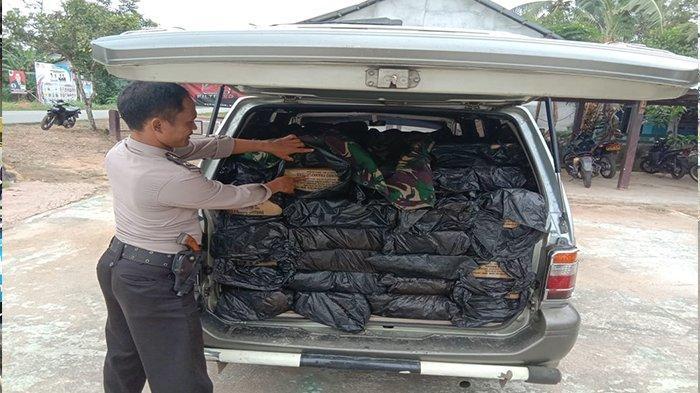 barang-bukti-100-dus-sosis-dari-malaysia.jpg