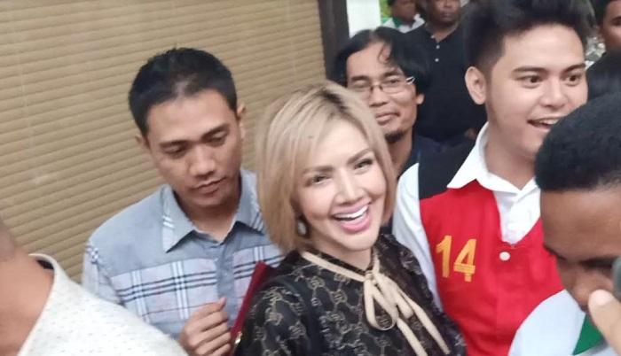 barbie-kumalasari-hadir-di-pn-jaksel-2.jpg