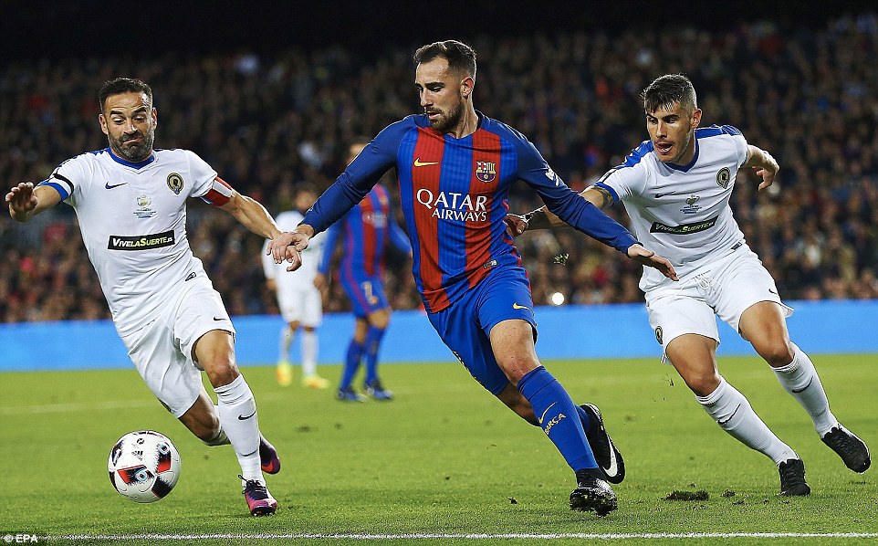 barcelona-striker-paco-alcacer_20161222_073657.jpg