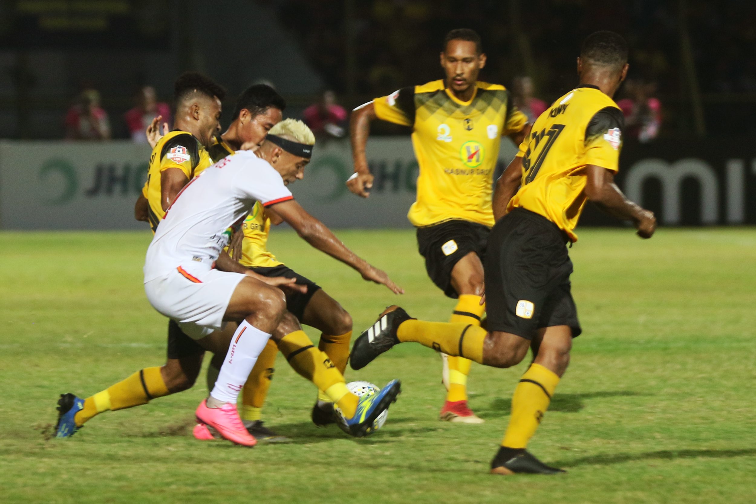 barito-putra-vs-persija-jakarta-di-laga-shopee-liga-1_20190521_105642.jpg