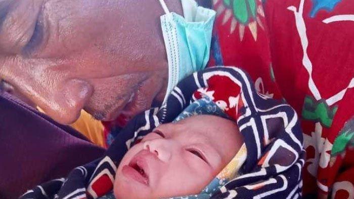 bayi-perempuan-lahir-di-kmp-monggiyano-hulalo.jpg