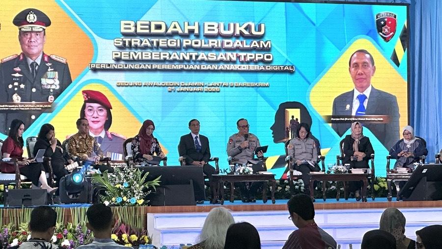 bedahbuku111111.jpg