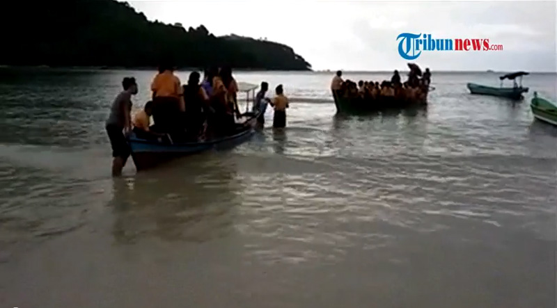 begini-perjuangan-pendidikan-di-pulau-terpencil_20150426_141032.jpg