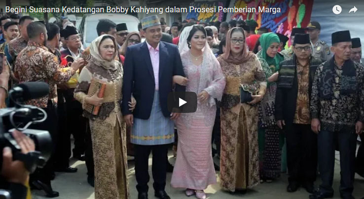 begini-suasana-kedatangan-bobby-kahiyang-dalam-prosesi-pemberian-marga_20171121_172231.jpg