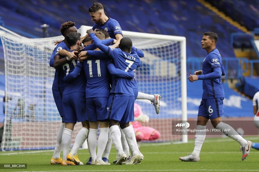 bek-inggris-chelsea-ben-chilwell-merayakan-dengan-rekan-setimnya.jpg
