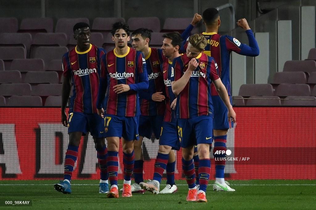 bek-uruguay-barcelona-ronald-araujo-belakang-kanan-merayakan-gol.jpg