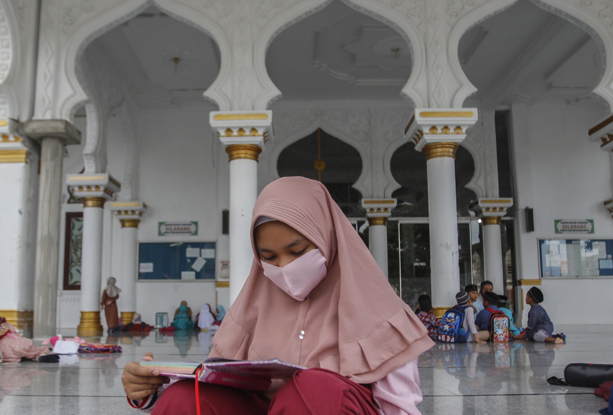 belajar-membaca-al-quran-sejak-dini_20200909_215347.jpg