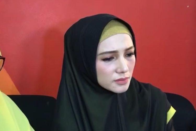 benazir-endang-di-tendean.jpg