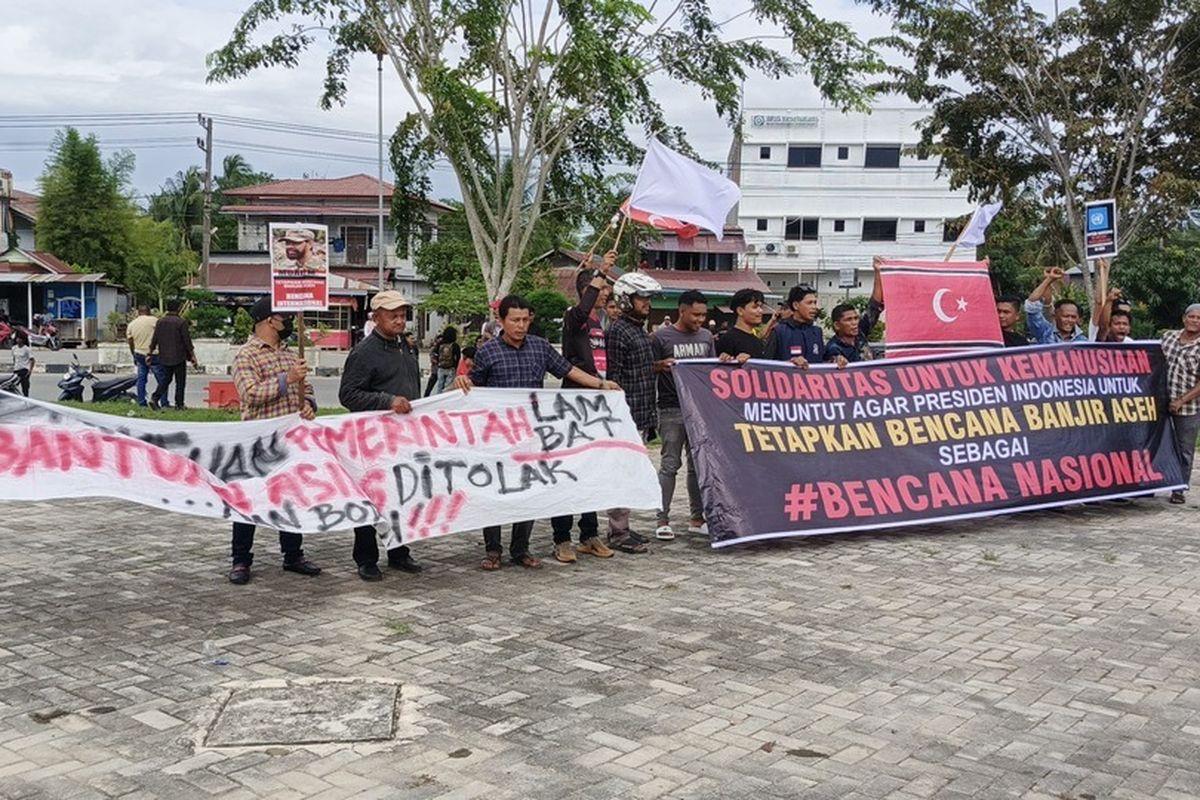 bendera-GAM-demo-aceh-25-des-2025.jpg