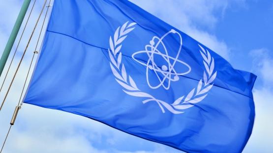 bendera-badan-energi-atom-internasional-iaea.jpg
