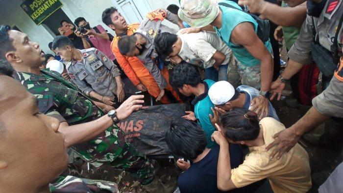 berusaha-selamatkan-sapi-saat-banjir-bandang-pria-di-lombok-barat-tewas-ini-kronologinya.jpg