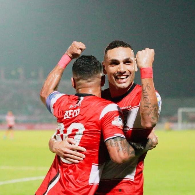 beto-goncalves-dan-jaimerson-xavier-pemain-andalan-madura-united.jpg
