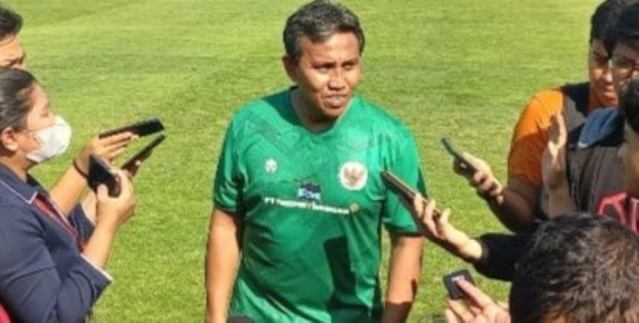 bima-sakti-usai-latihan-di-lapangan-a-gelora-bung-karno-senayan.jpg