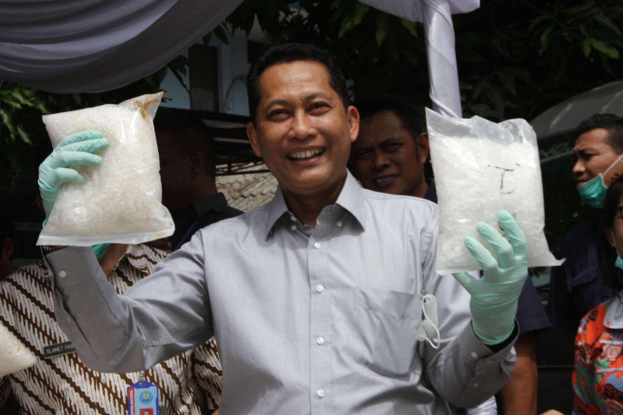 bnn-musnahkan-164-kilogram-sabu_20151215_190133.jpg