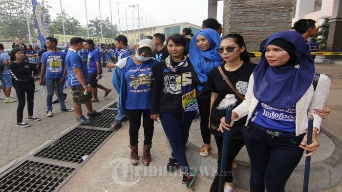 bobotoh-persib-perempuan_20151018_093526.jpg