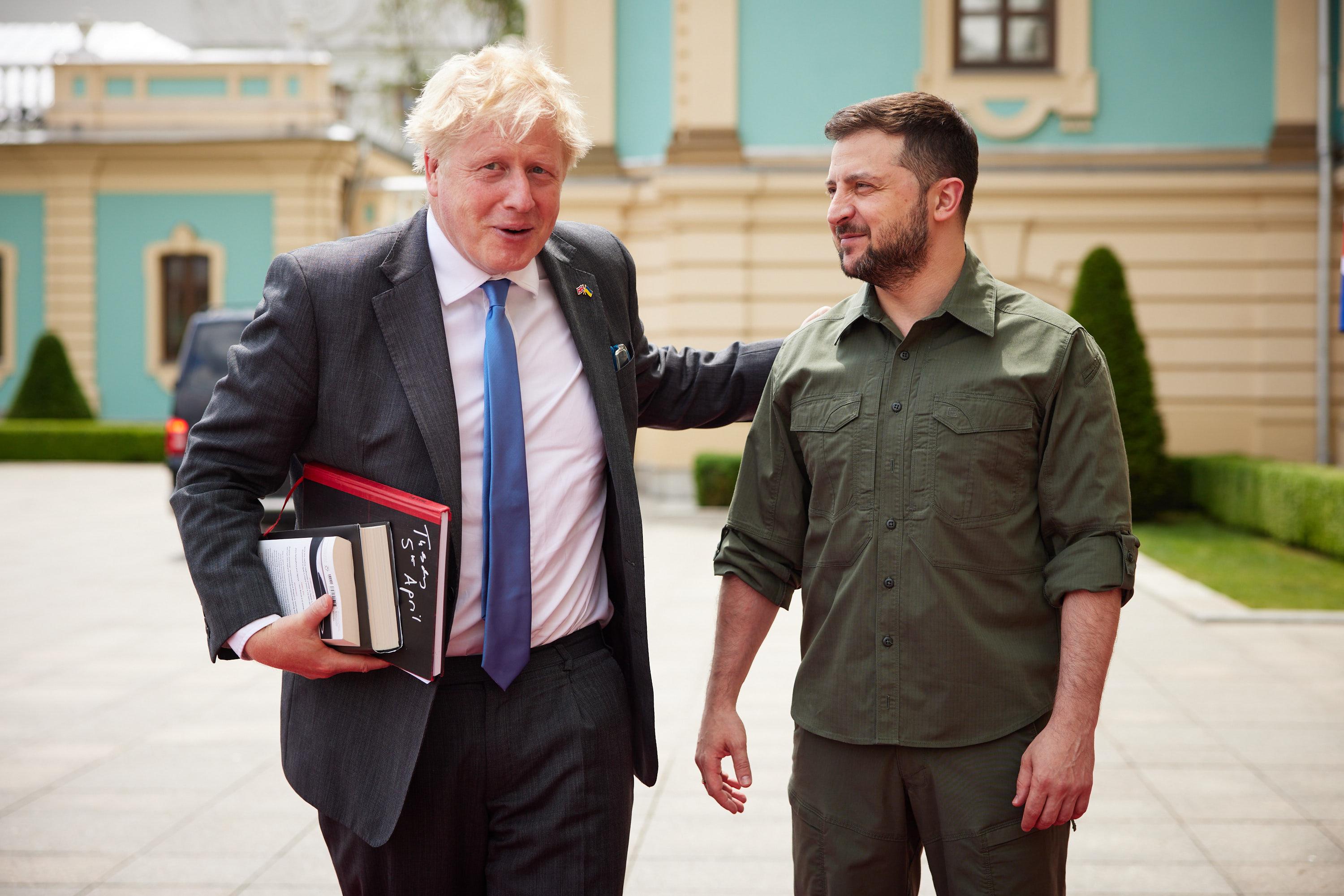 boris-johnson-kunjungi-zelensky-jumat-17-juni-2022-screenshot-twitter.jpg