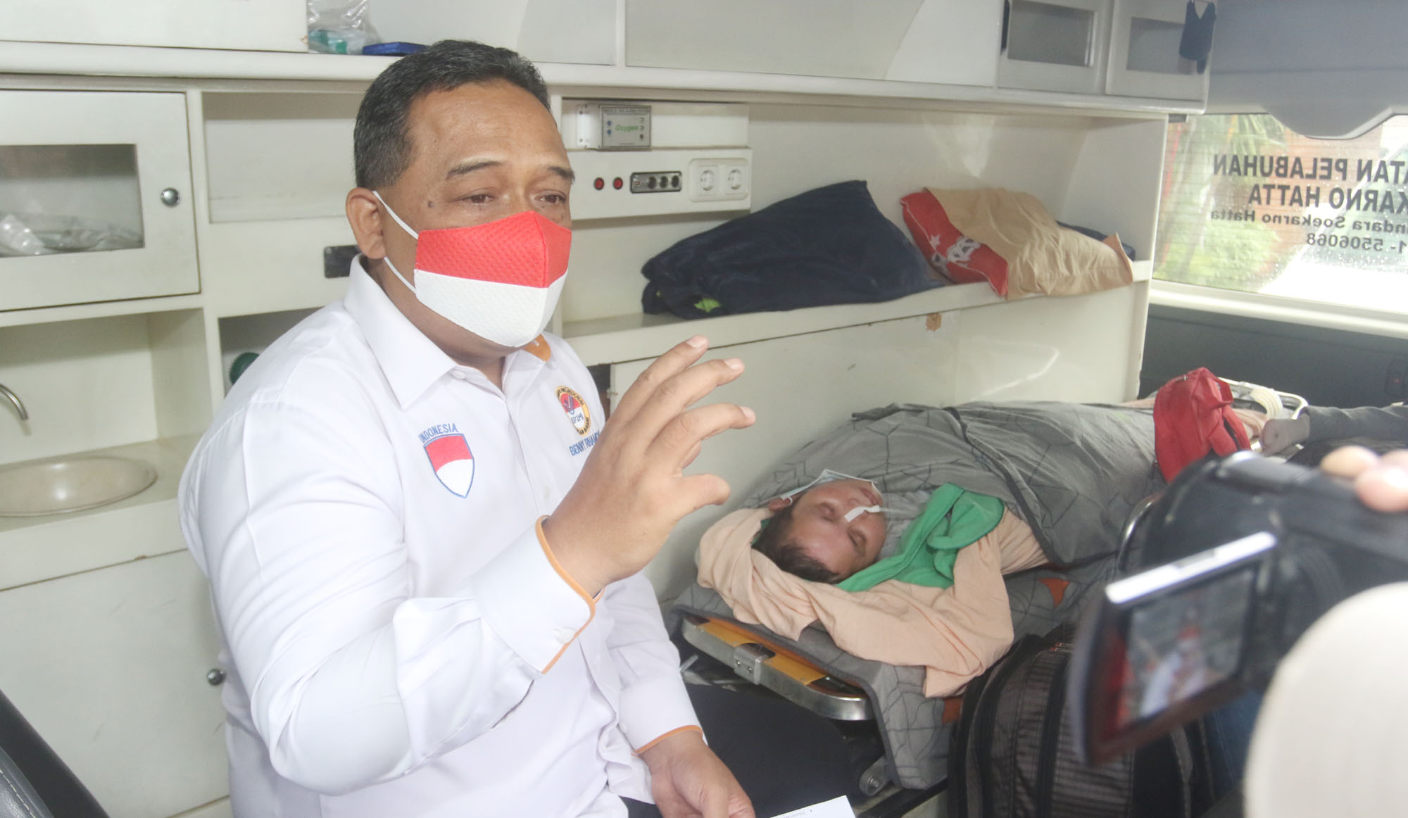 bp2mi-jemput-pekerja-migran-indonesia-sakit-stroke-dari-taiwan_20210127_211924.jpg