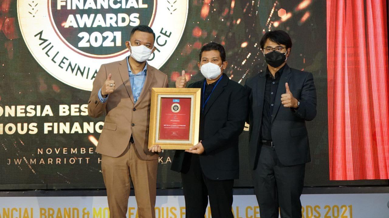 bpjs-ketenagakerjaan-raih-penghargaan-best-social-economy-contribution.jpg